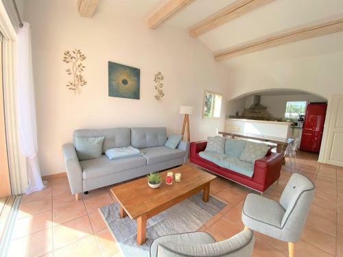 Villa Pleine de Charme Avec Piscine Proches Des Plages