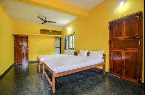 Hostal Radhabai Hotel