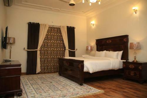 Hostal Revere Inn Guest House