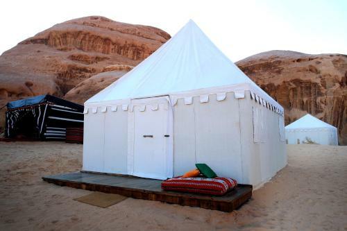 Sahara Rum Glamping