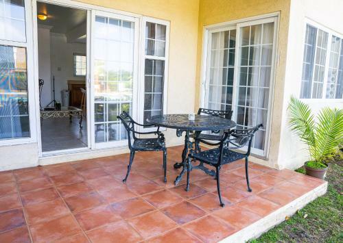 Apartamento Luxury Poolside Oasis,the Lagoons