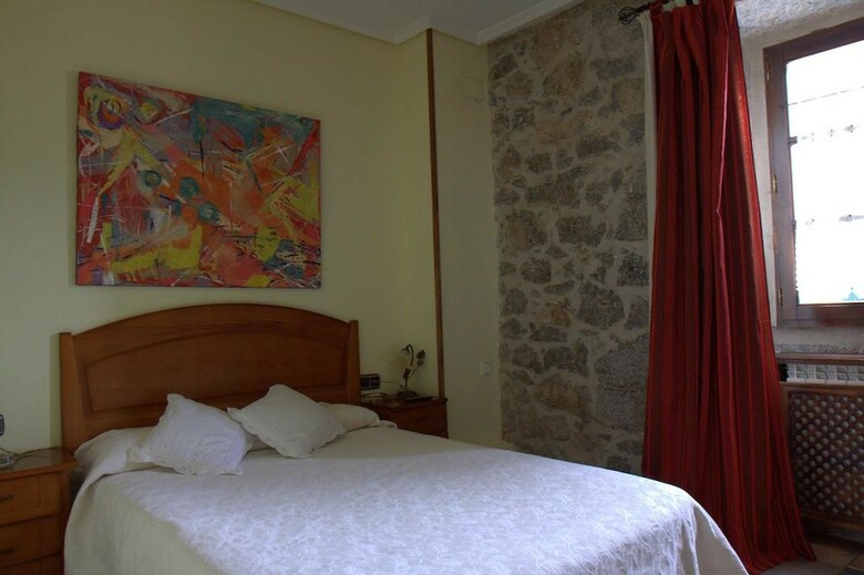 Hostal Rural Elosta
