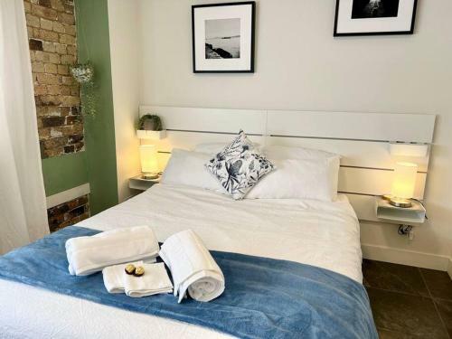 Iconic & Central Inner City Apartment W/ Free Park