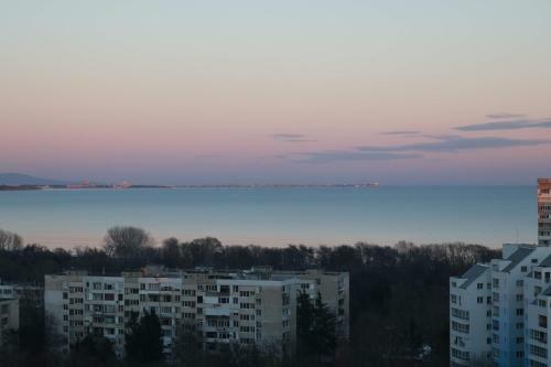 Apartment Sky View Near To Sea Garden
