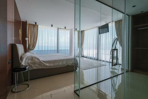 Panoramic Lake View Luxury Villa