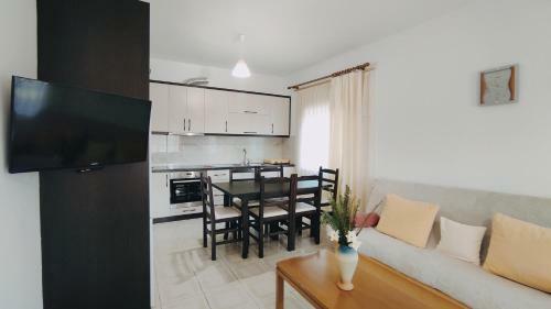Four Seasons Apartments