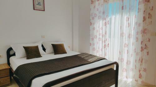 Four Seasons Apartments