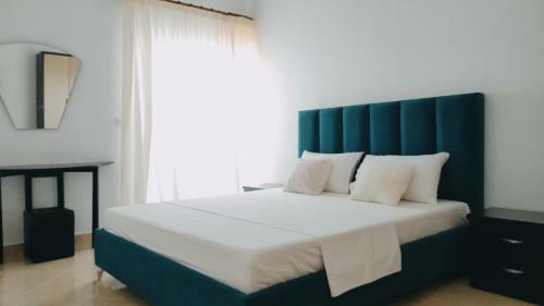 Four Seasons Apartments
