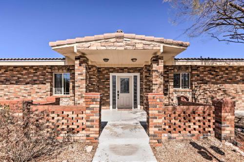 Lake Havasu Pad With Private Pool 3 Mi To Lake