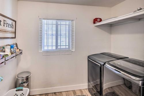 Lake Havasu Pad With Private Pool 3 Mi To Lake