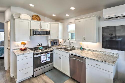 Lake Havasu Escape With Views - Walk To Lake!