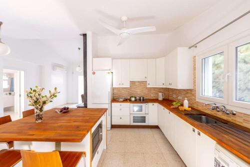 Villa Lime Coral