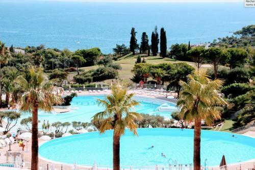 Apartamento Apt At 2 Steps From The Sea - Residence With Pool