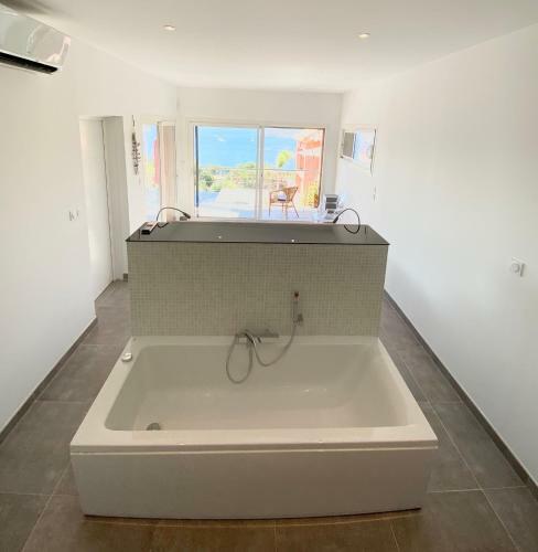 Villa Roc Vue Mer Et Piscine