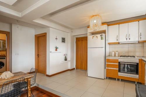 Apartamento Beautiful 2 Br House With Pool In G�m�?l�k