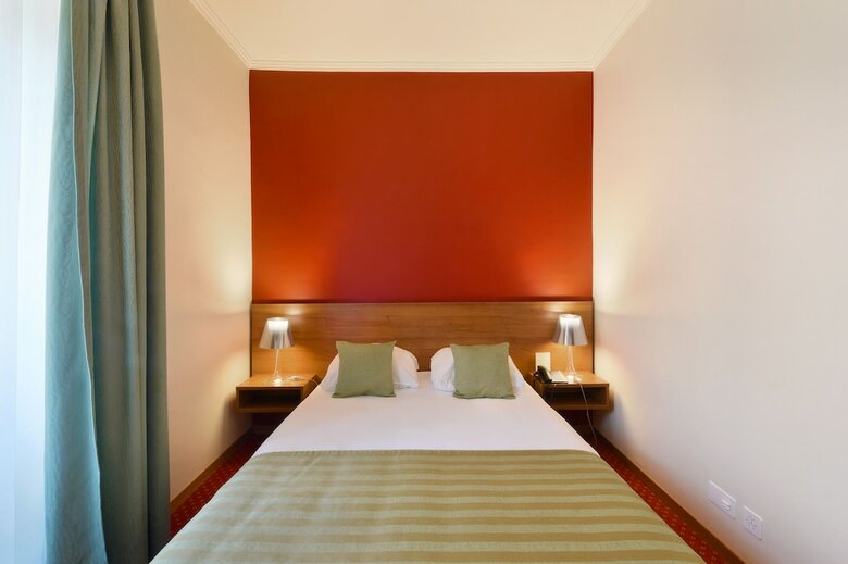 Hotel International & Terminus(.)