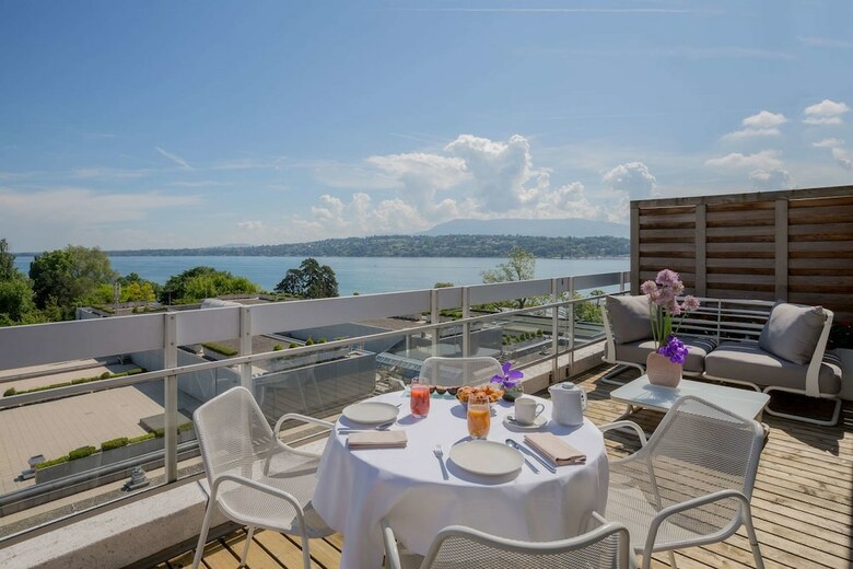 Hotel N'vy Manotel