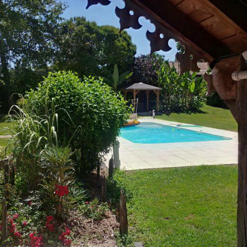 Bed & Breakfast Maison D'h�tes Lassaubatju