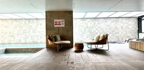 Luxury Apartment With Balcony And View