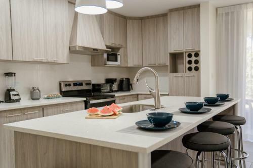 Apartamento Modern 3 Bedroom Condo With Pool 3 Min From Beach