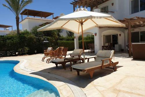 Beach Front Four-bedroom Villa In Ph4 With Private Pool In El Gouna