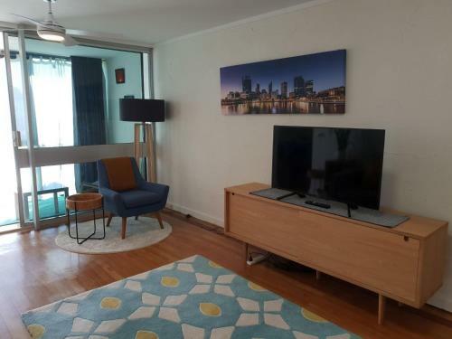 Forrest Four Apartment - 2 Bedroom Fremantle Apt