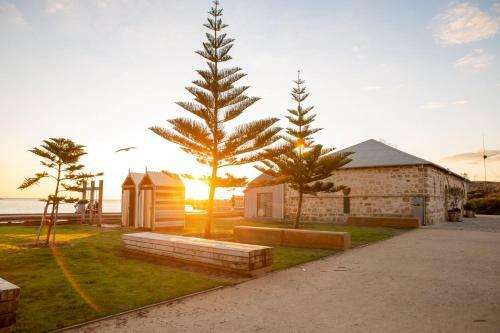 Freo Style - Central Fremantle Apartment