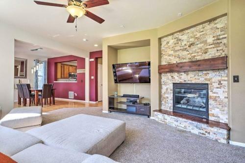 Family Oasis Reunion House! Centrally Located