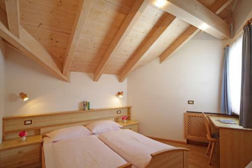 Aparthotel Apartments Lasteis