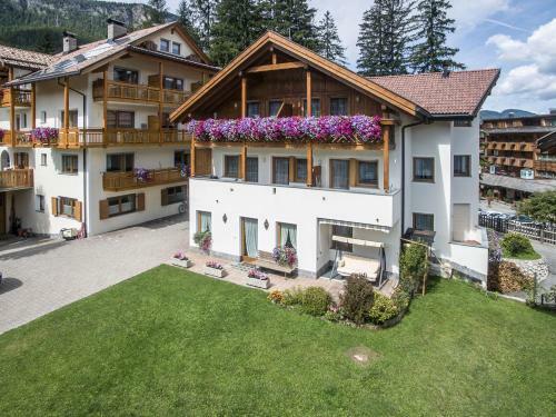 Aparthotel Apartments Lasteis