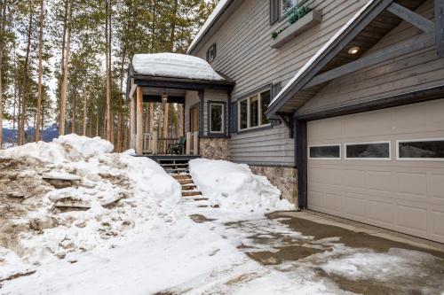 Big Bear Palace