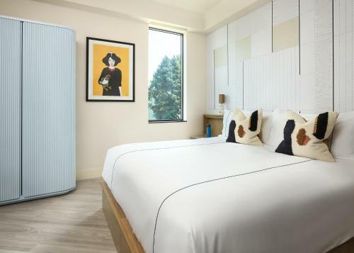 The Catbird Hotel