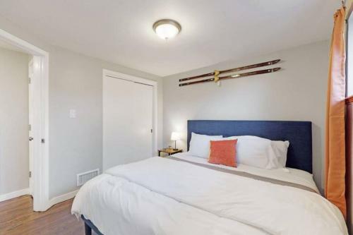 Denver?s Mile High Mountain 2 Bedroom With King Beds