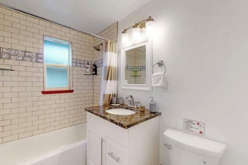Denver?s Mile High Mountain 2 Bedroom With King Beds