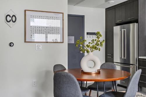 Contemporary Chic Lifestyle Loft - Espadin Lohi