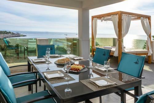 Villa Esquel - With Heated Pool