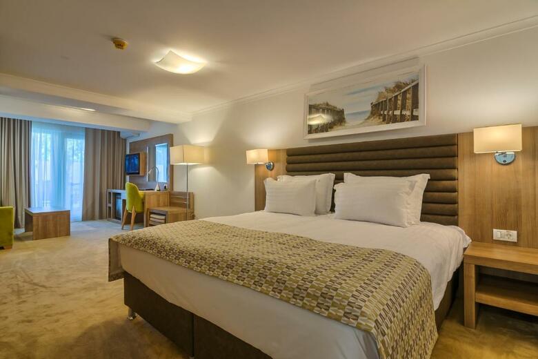 Hotel Saturn