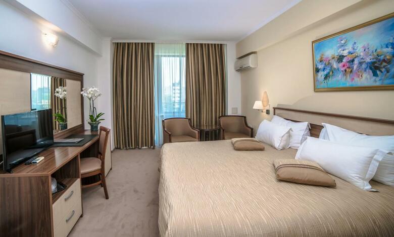 Hotel Saturn