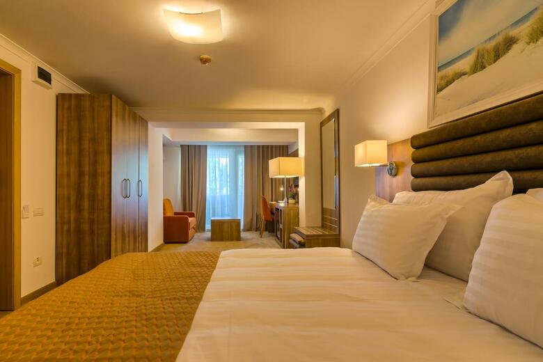 Hotel Saturn