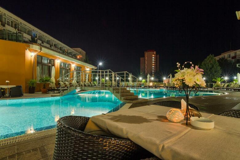 Hotel Saturn