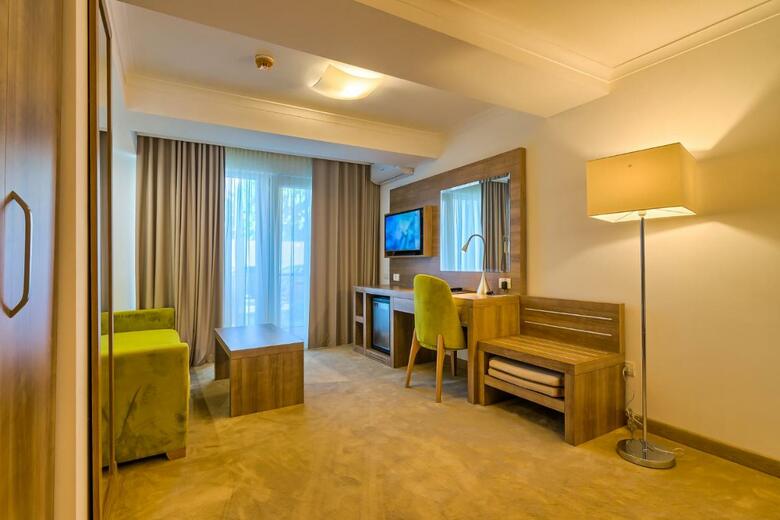 Hotel Saturn