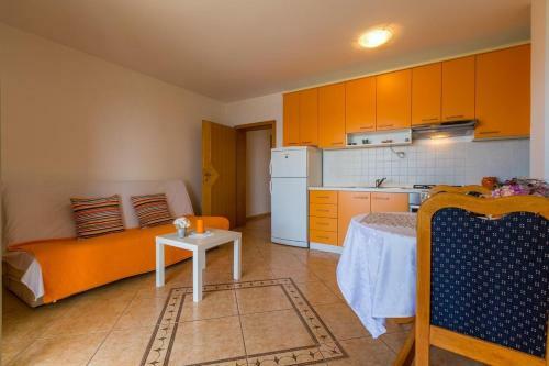 Apartments In Dramalj 39030