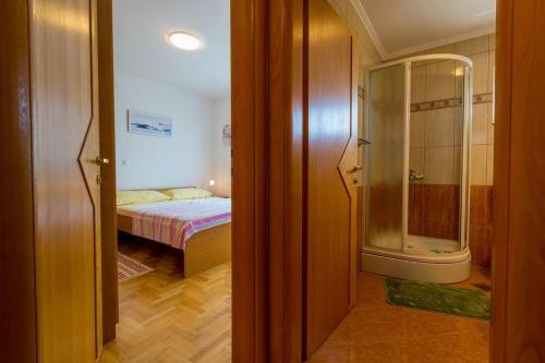 Apartments In Dramalj 39030