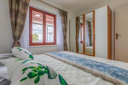 Apartment In Dramalj 41211