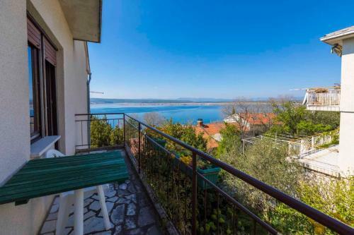 Apartment In Dramalj 39453