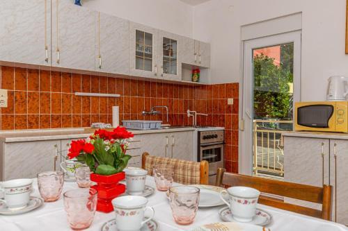 Apartments In Dramalj 41601