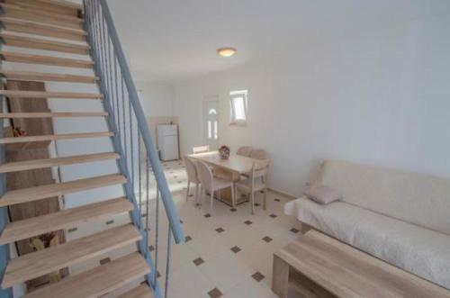 Apartment In Dramalj 41215