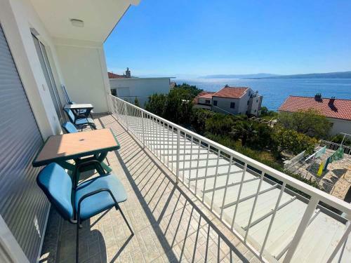 Apartment In Dramalj 42060