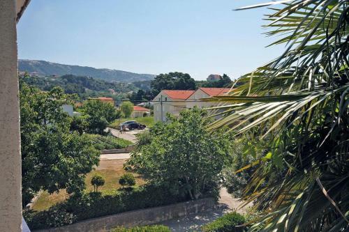 Hostal Apartments And Rooms With Parking Space Palit, Rab - 5039