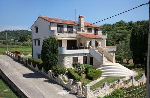 Hostal Apartments And Rooms With Parking Space Palit, Rab - 5039